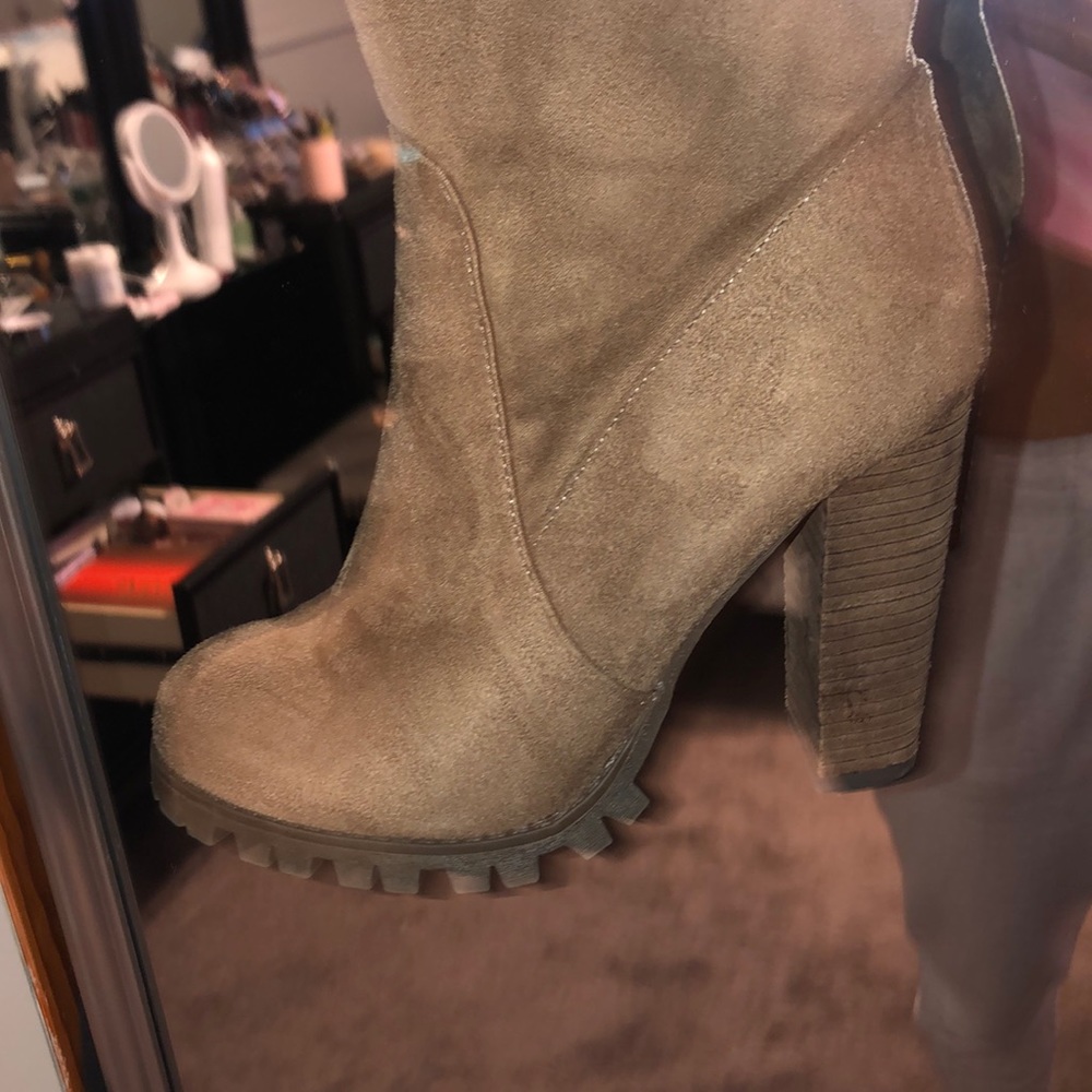 BEIGE KNEE HIGH SEXY BOOTS